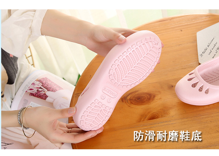 19 đôi giày mới lỗ nữ phiên bản Hàn Quốc của phụ nữ dép đi vườn nữ mùa hè đế bằng phẳng giày đi biển dép nữ chống trượt sandal nữ hàn quốc