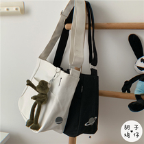 Hong Kong style retro small fresh student messenger bag female wild ins Japanese Harajuku style planet large capacity canvas bag