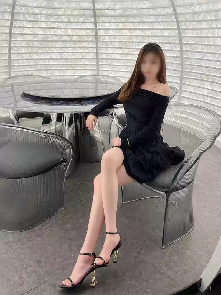 Черные sexy летние сандалии с ремешком