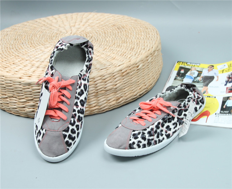 Giày ren trắng, giày đế thấp đế bằng, da báo, giày nữ, giày balenciaga chính hãng
