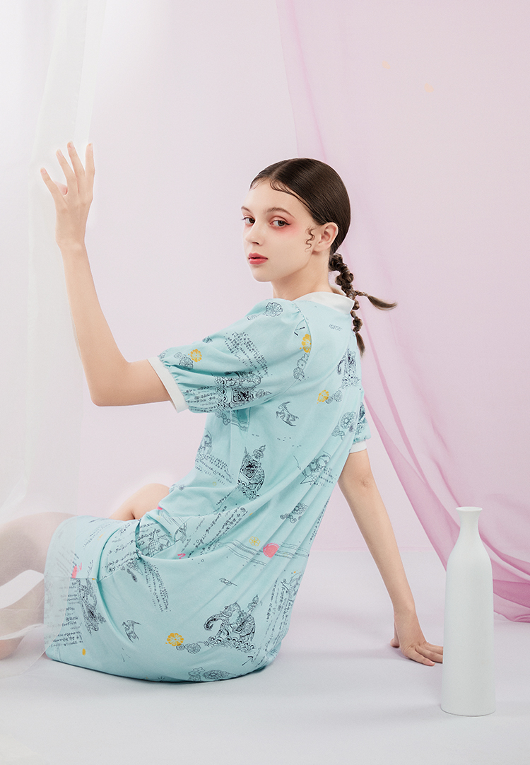 大朴 故宫宫廷文化联名系列 A类安全等级 女式时尚睡裙 天猫优惠券折后¥89包邮(¥259-170)京东¥109 大朴 故宫宫廷文化联名系列 A类安全等级 女式时尚睡裙 天猫优惠券折后¥89包邮(¥259-170)京东¥109