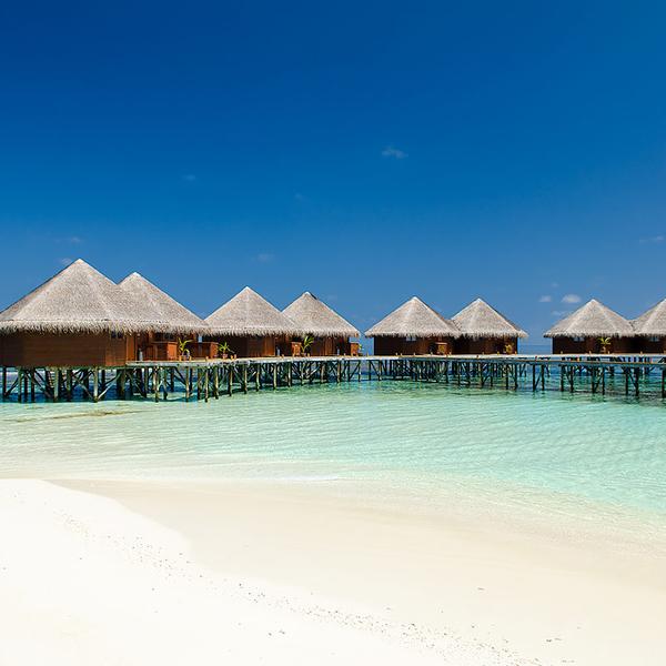 房型内部设施图片参考，如无边泳池与电视及音响， 水上别墅-Water Villas maldievs(蜜莉喜岛 Mirihi Island Resort) 