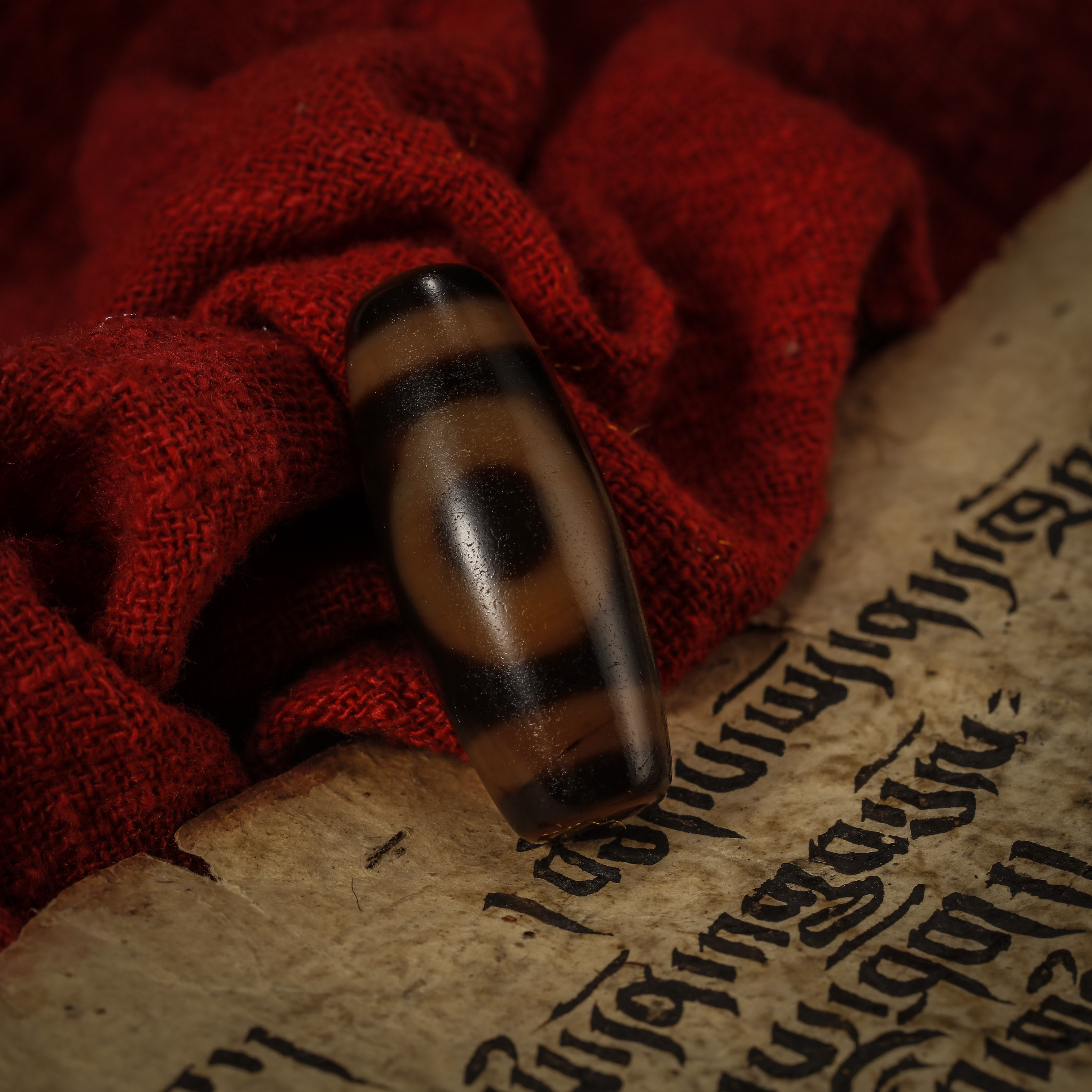 Tibet to pure natural products heaven and earth pearl pendant lock bones chain male and female pendants Buddha pearl necklace accessories-Taobao