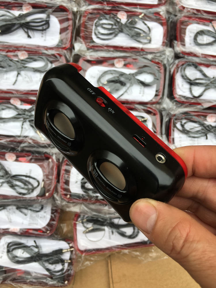 The digital utilitary mobile active small speaker with clear and pleasant sound quality for the clearing house handling mobile phone matching