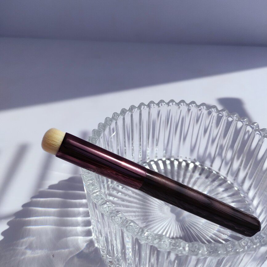 Cangzhou Good with a brushed makeup brush Flawless Brush 270 Inclined Round Head Powder Bottom Brushed Lip Fainting Brush Brushless