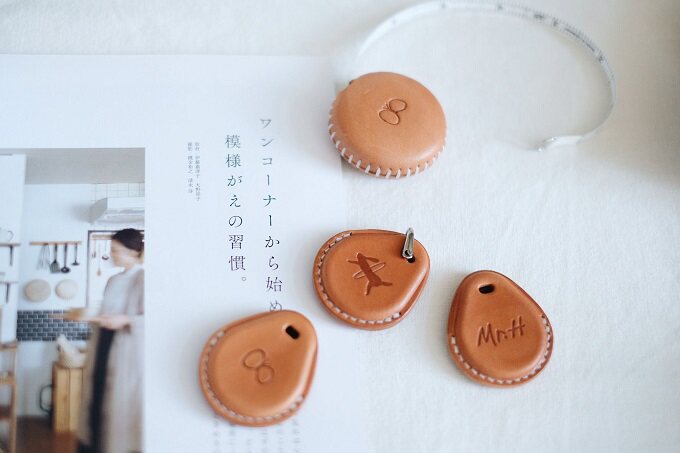 Southern Independent Studio Akira Mina perhonen Leather Keychain Access Control Card Sleeve Leather Tape Measure