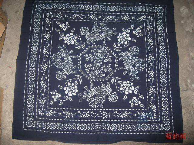 Uzhen blue printed cloth bifacial printed tablectable cloth tea table decoration small square table cloth Kirin sends son (90 * 90) -Taobao