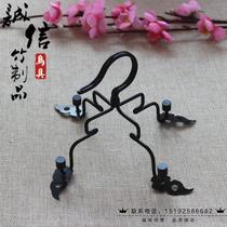 Iron four claw hook (red son indigo cage copper coping plate copper disc four-claw hook four-happy-bird furniture accessory)