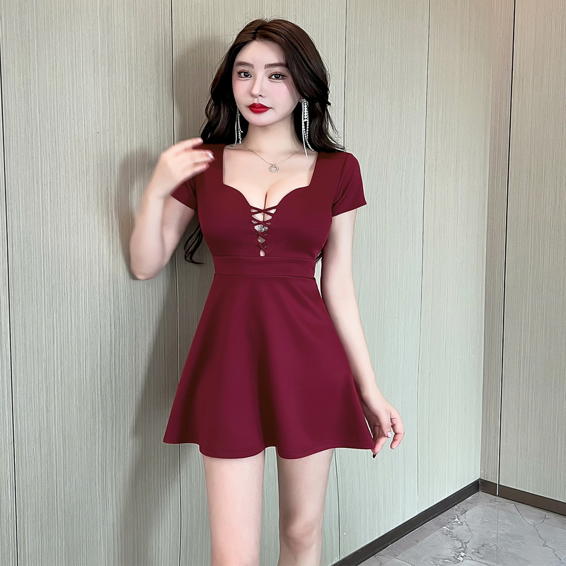 Nightclub Sexy Dress, Elegant High-End Low-Cut V-Neck A-Line Skirt, Petite Figure Flattering, Tummy-Concealing, Hollow-Out Niche Short Skirt Nightclub Sexy Dress, Elegant High-End Low-Cut V-Neck A-Line Skirt, Petite Figure Flattering, Tummy-Concealing, Hollow-Out Niche Short Skirt