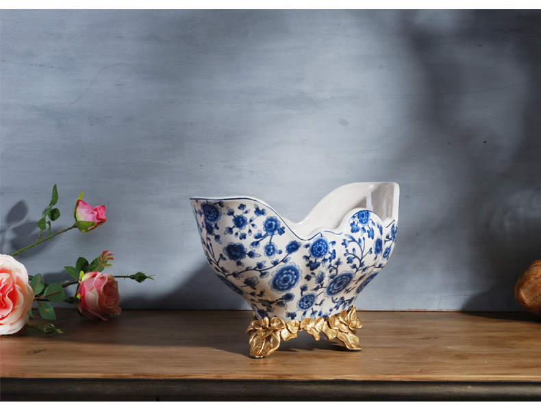 Spend the fox new Chinese style classic blue and white porcelain with copper fruit bowl basin of I sitting room home furnishing articles of dried fruit