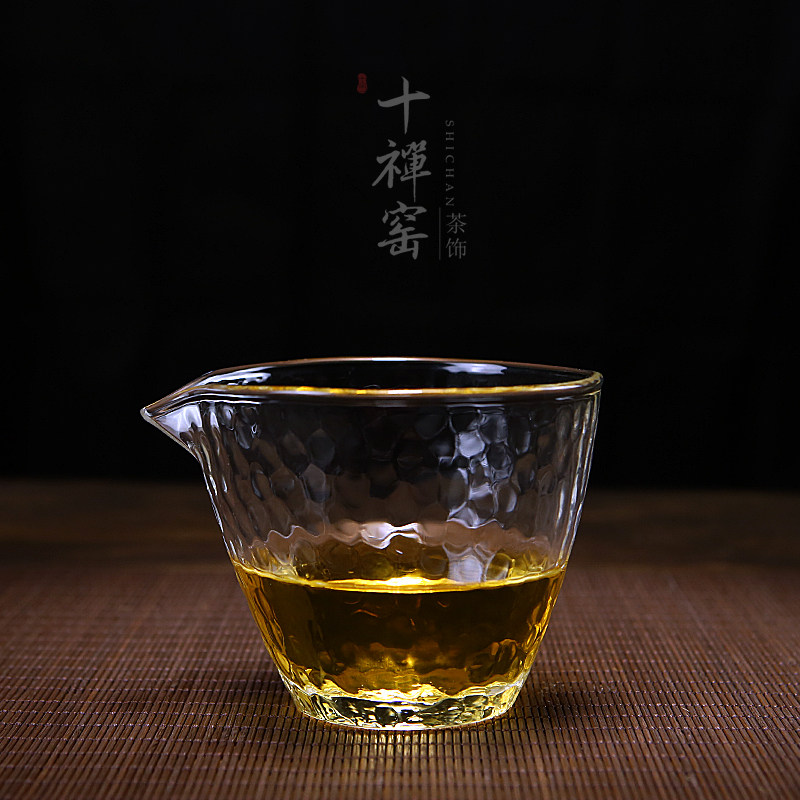 Hammer pattern glass fair cup Handmade Chinese tea dispenser heat-resistant thickened large tea sea even cup Kung Fu tea set