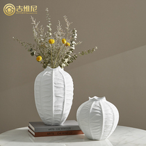 Jingdezhen White Creative Retro Vase Ceramic Living Room Genguan-Like Room Nordic Desktop Flower Arrangement Water Raising Pendulum