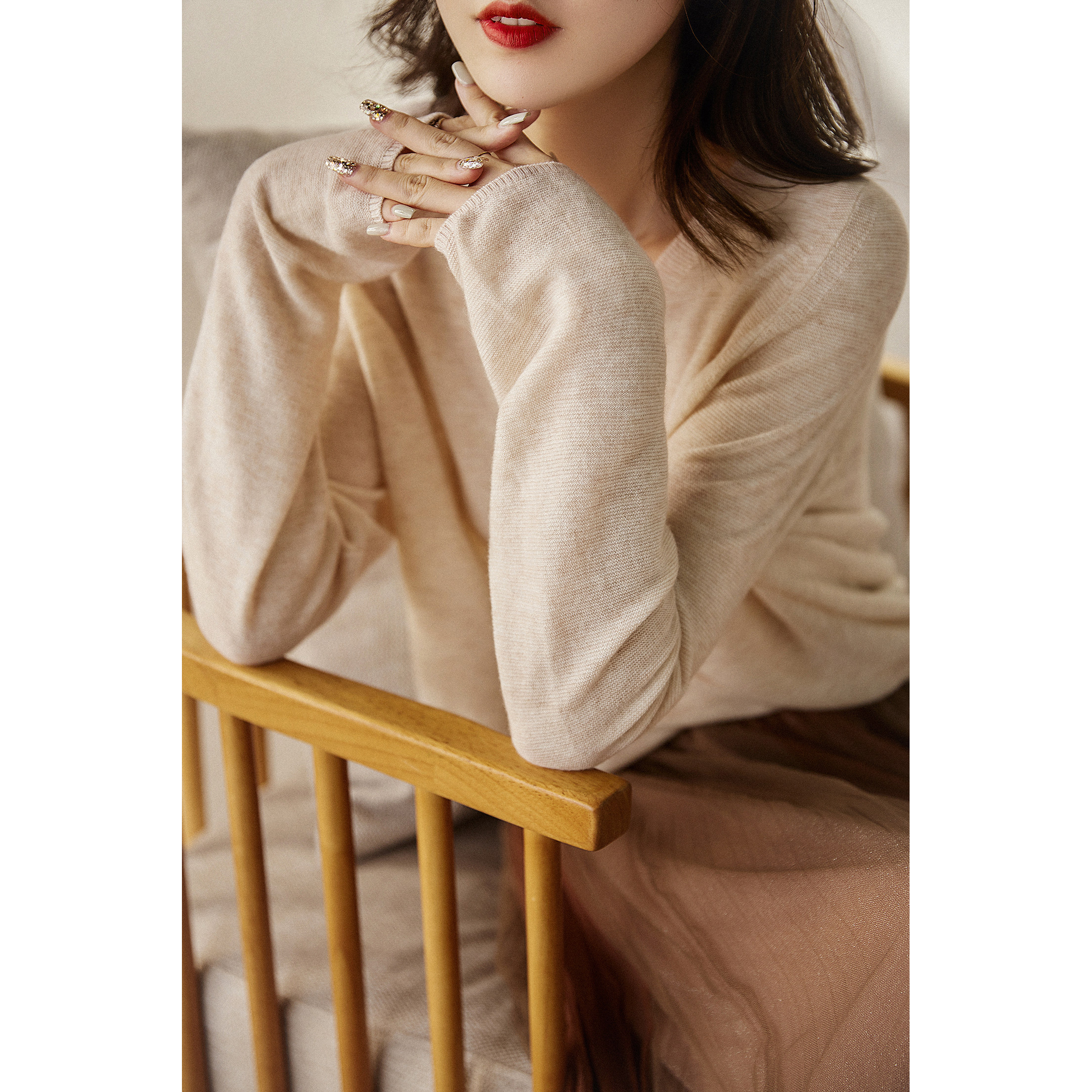 (Good product spike) Lazy style ~ simple atmosphere soft waxy V-neck sweater women's wide (non-refundable)