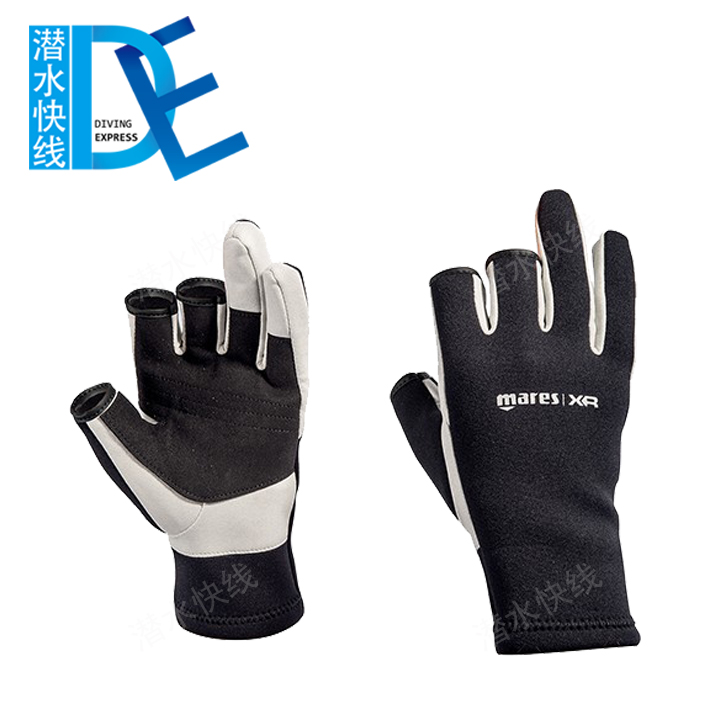 Mares Gloves Amara TEK 2MM 2 mm for a special photo shoot