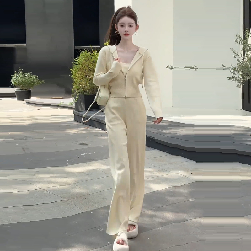 2026 Super Popular Chanel-Style Apricot Knit Casual Sports Suit for Women, Spring and Autumn, Stylish and Slimming Cardigan Three-Piece Set with Pants