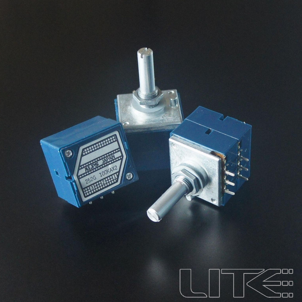 Japanese original ALPS 27 type 100KA round shaft volume potentiometer in stock