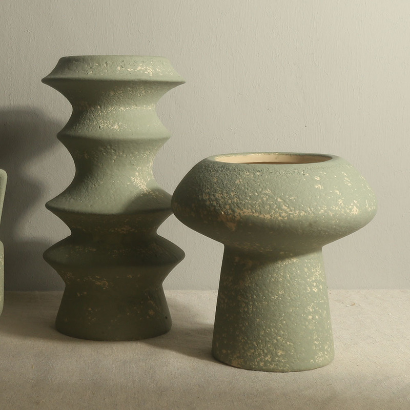 Casual Retro Green Creative Ceramic Vase Ornaments Flower Arrangement Device Home Furnishings Hotel Ceramic Decorations Casual Retro Green Creative Ceramic Vase Ornaments Flower Arrangement Device Home Furnishings Hotel Ceramic Decorations