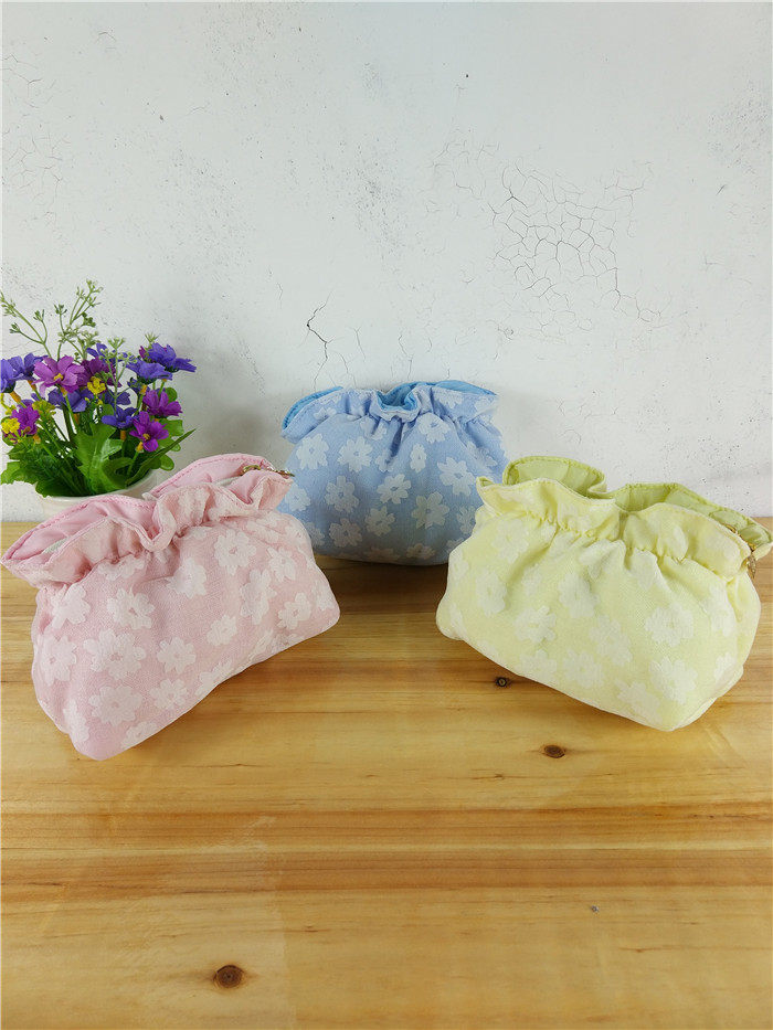 Foreign Trade Tail Goods Day Single New Good Quality Good Hand Feel Flowers Net Cloth Containing Handbag Handbags Makeup Bag 3 Colors