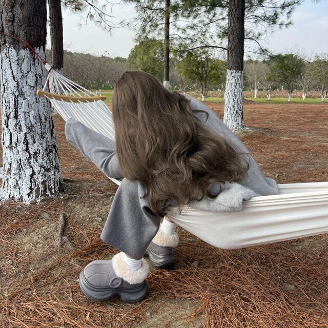 Women's Snow Boots with Plush Lining, Thickened for Winter, New Thick-Soled Height-Increasing Cotton Shoes 2025, Outdoor Non-Slip Fashionable Women's Short Boots