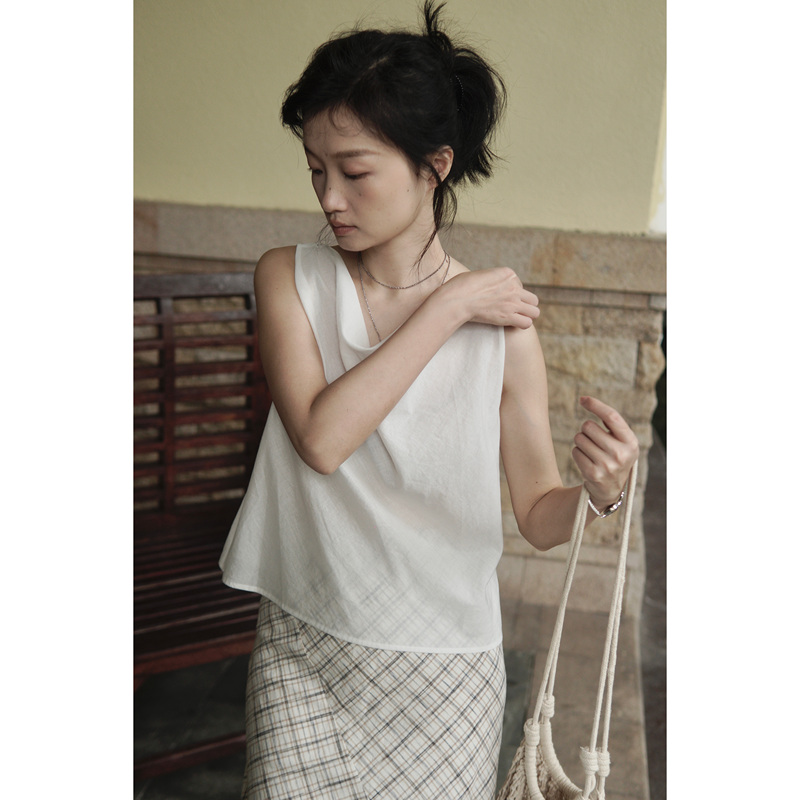 Self a Part Romantic Style Ramie/Cotton Blend Swing Collar Sleeveless Top Self a Part Romantic Style Ramie/Cotton Blend Swing Collar Sleeveless Top