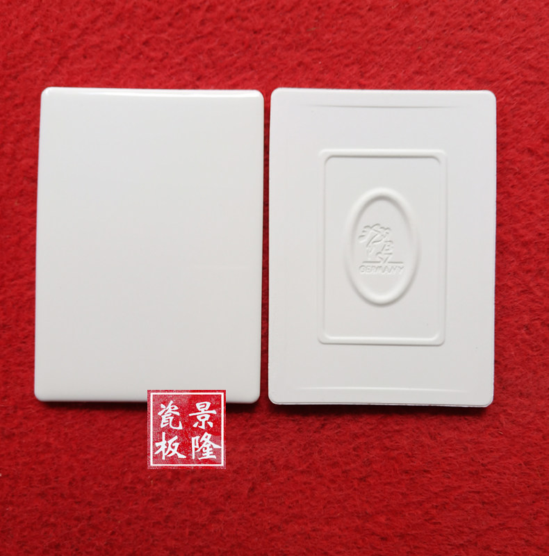 墓碑瓷像专用高白釉双层造形瓷板背面凸形有花纹10片包装，为何选择这种材料？