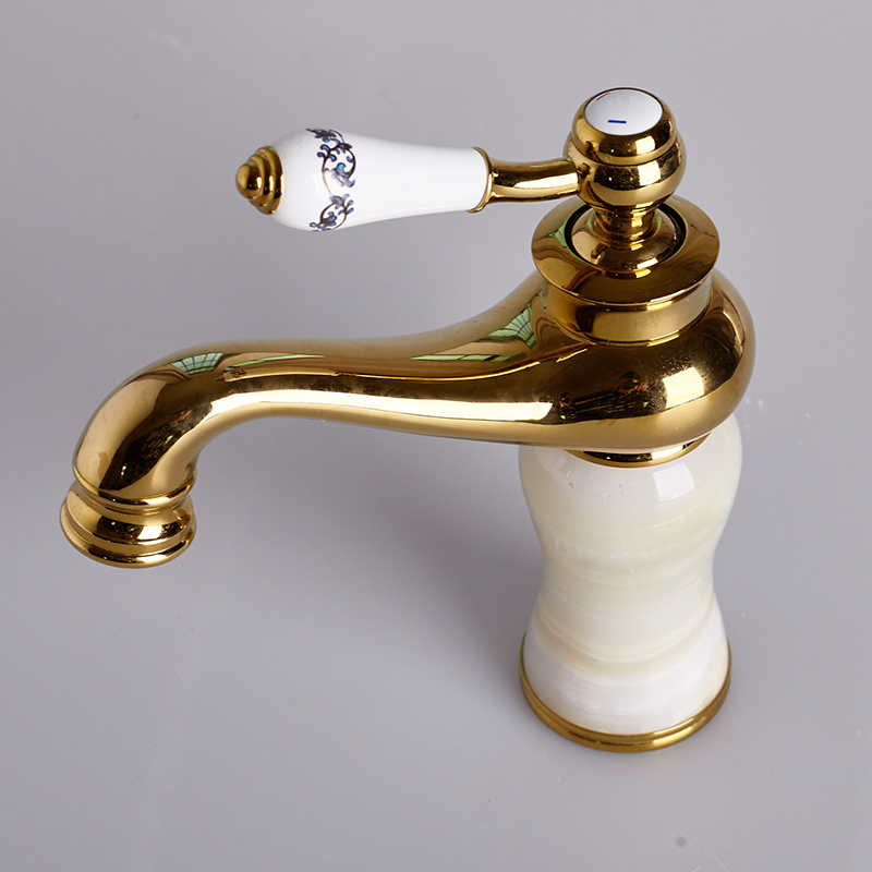 The gold - plated copper lavatory faucet tap Europe type restoring ancient ways of blue and white porcelain basin is brief, com.lowagie.text.paragraph hot and cold faucets