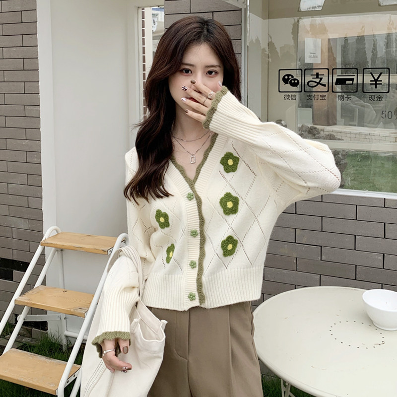 Short sweaters women's clothing jacket design sensation small crowdblouses Early spring 2022 new Korean tether gentle knit cardigan