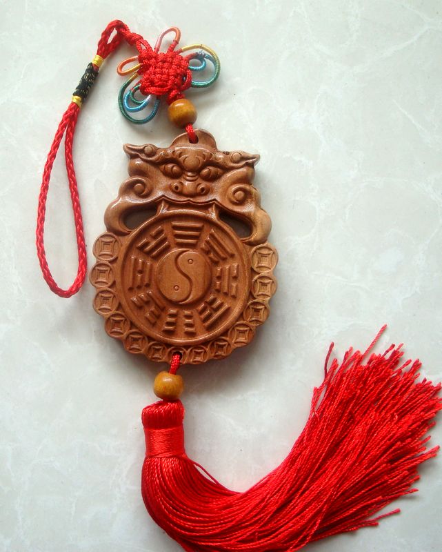 Peach wood Beast head gossip mirror Gourd Feng Shui pendant Tiger head powder room toilet door to door bedroom bed