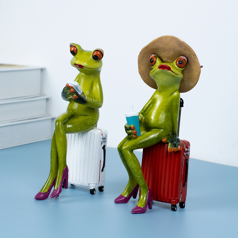 Cute and Quirky Travel-Themed Frog Figurine, Creative and Funny Stress-Relief Desktop Decoration, Birthday Gift