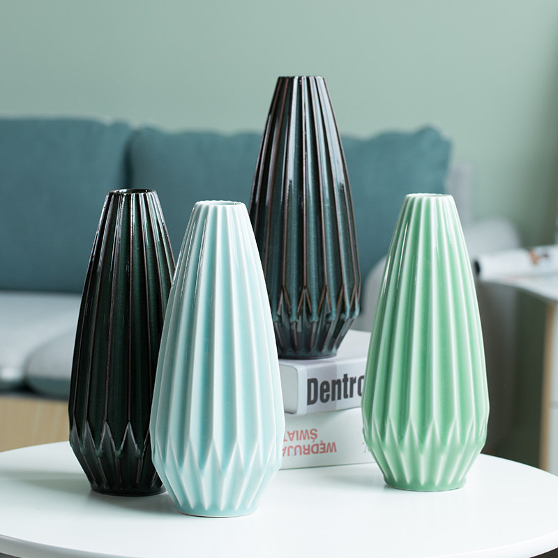 Weiwei celadon iron tire vase craft gift decoration living room flower arrangement decoration decoration hydroponic porcelain table drying vase