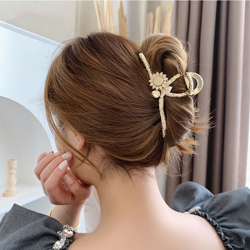South Korea Sunflower Grip Large High Level Sensation High Horse Tail Disc Hair Clip Rear Brain Spoon Hair Volume Multi Shark Clip Korean Tie