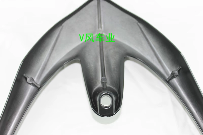 Làm dày toàn bộ nhôm Yamaha Fuyi Fuxi 100125 cánh đuôi Finto Qiaoge đuôi sửa đổi phía sau kệ - Xe máy Sopiler khung đuôi xe máy