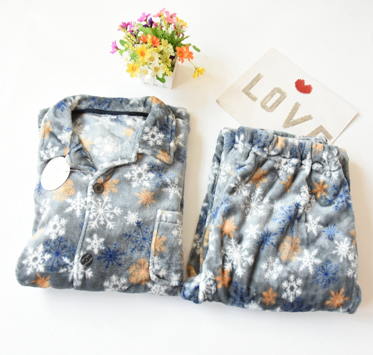 Miễn phí vận chuyển! Đồ ngủ nam Nhật Bản mới flannel dày hai mặt cashmere mùa thu và mùa đông giải trí ấm áp phục vụ nhà đồ ngủ họa tiết phim hoạt hình
