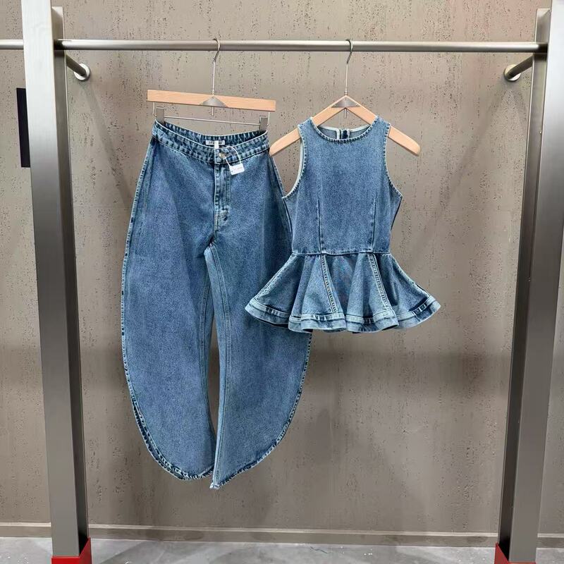 Spring and Summer New Style Round Neck Sleeveless Waist-Cinching Puffy Top Paired with Slit Balloon Pants Denim Two-Piece Set