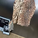 Yuzu мм 2025, летняя универсальная утягивающая шифоновая рубашка с открытыми плечами и леопардовым принтом, висящая на шее, галстук, жилет