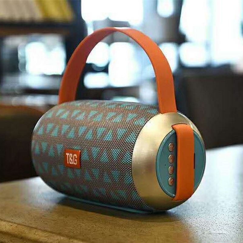 Outdoor portable mini wireless bluetooth speaker card U disk player radio heavy subwoofer small audio mobile phone steel gun car computer general Alipay WeChat collection impact