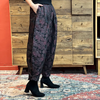 Mid-high waist retro sheepskin cropped pants Mid-high waist retro sheepskin cropped pants