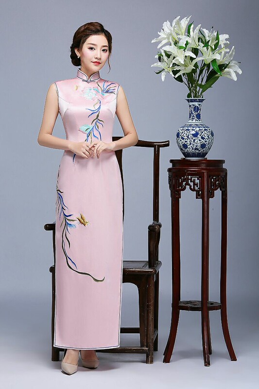 Stunning Beauty, Heavy Silk Long Embroidered Cheongsam, Company Annual Meeting, Cocktail Party, Banquet, Stage Catwalk Dress