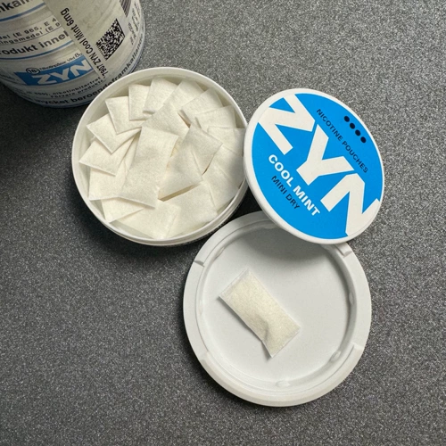 Швеция Snus Moutc