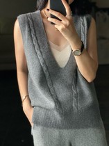 2021 spring autumn new cashmere waistcoat for women 100 hitch sleeveless waistcoat European stock deep V neckline wool knit vest waistcoat