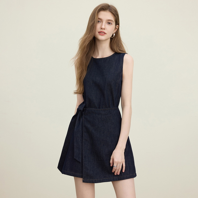 Textured Vintage Blue Sleeveless Denim Dress for Women, Summer Design with Tie Waist, Versatile A-Line Skirt for Petite Figures Textured Vintage Blue Sleeveless Denim Dress for Women, Summer Design with Tie Waist, Versatile A-Line Skirt for Petite Figures