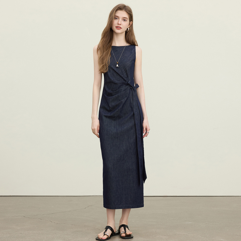 French Retro High-End Sleeveless Denim Dress for Women, Lace-Up Waist-Cinching Tank Dress, Pleated Elegant Over-The-Knee Long Skirt French Retro High-End Sleeveless Denim Dress for Women, Lace-Up Waist-Cinching Tank Dress, Pleated Elegant Over-The-Knee Long Skirt