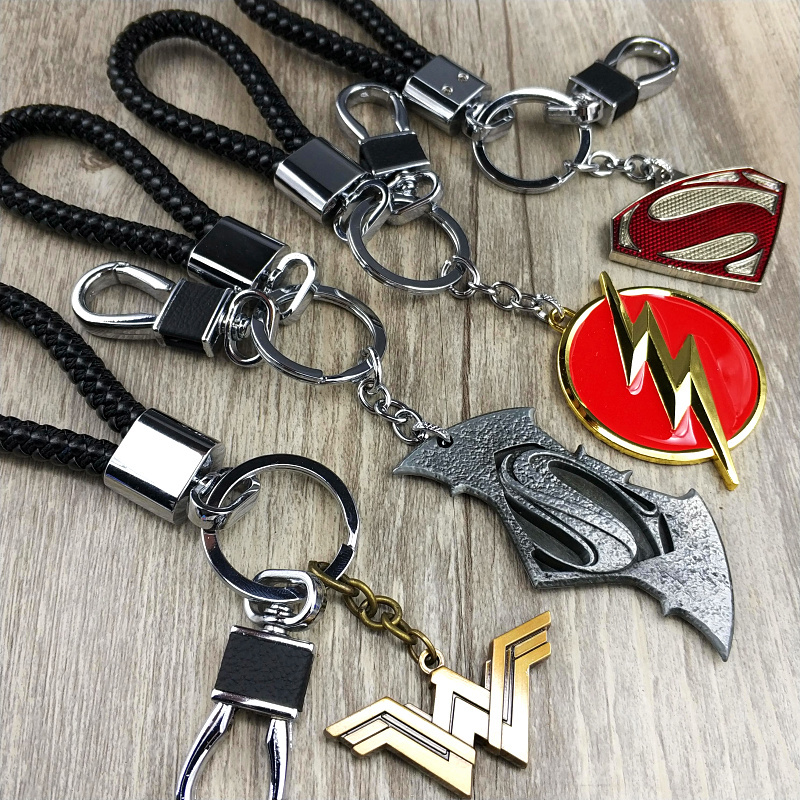 Superhero Peripheral Keychain Character Batman Wonder Woman the Flash Metal Car Keychain Pendant