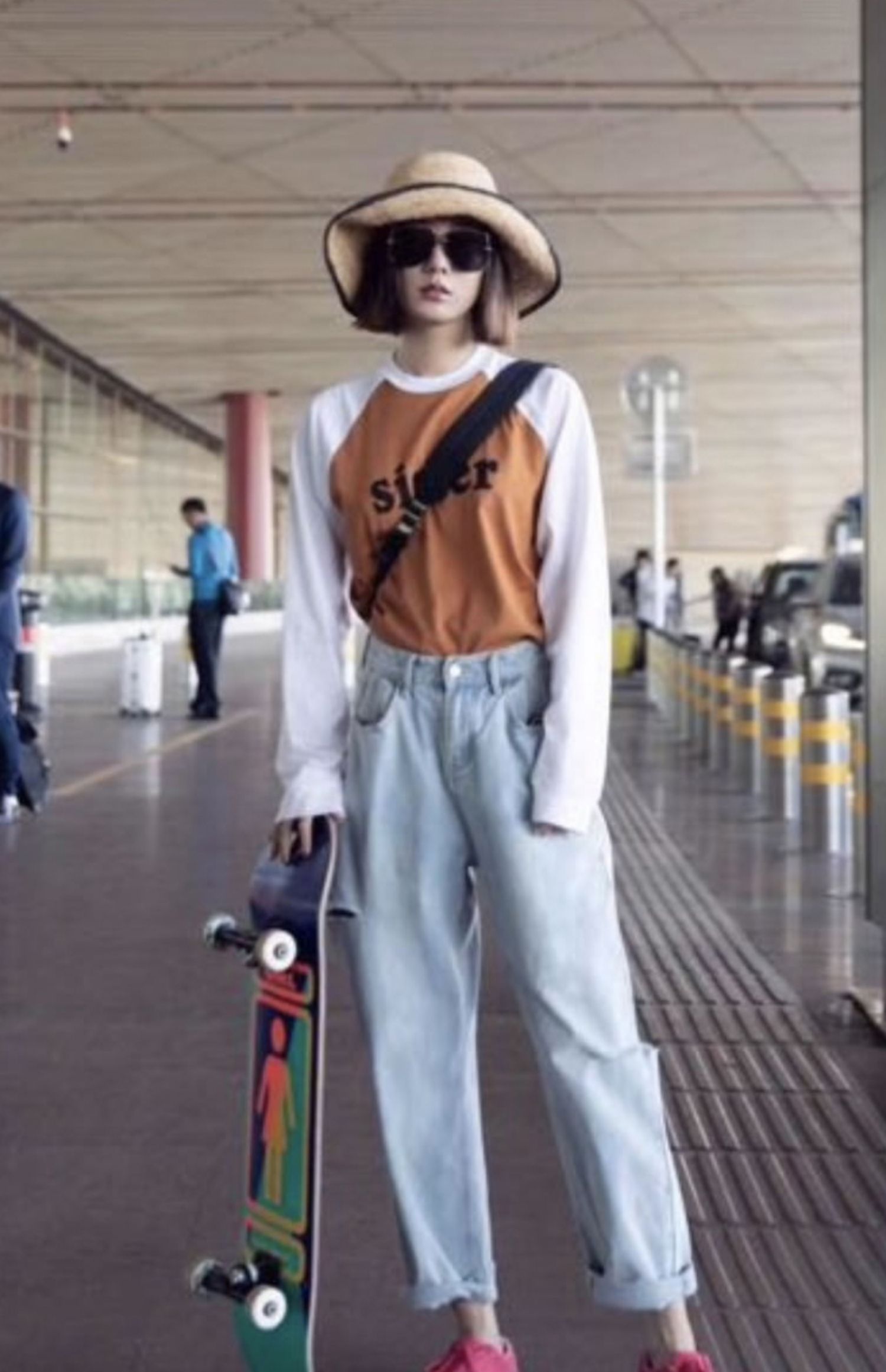 Thanh niên cực đoan Wang Yibo Wang Hao Dan Cheng Hao với đoạn trượt ván dành cho nữ mới bắt đầu - Trượt băng / Trượt / Thể thao mạo hiểm nón xe đạp thể thao