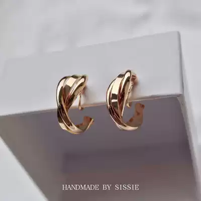 Earrings circle ring Golden European and American metal retro advanced sense earless hole mosquito coil ear clip female ear ring