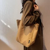 Вместительная и большая сумка на одно плечо, подходит для студента