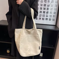 Рис серого цвета