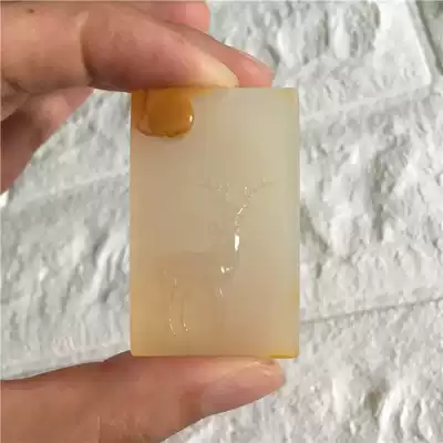 Natural jade yellow dragon jade A goods Sika deer brand (all the way up)pendant pendant fashion men's and women's models