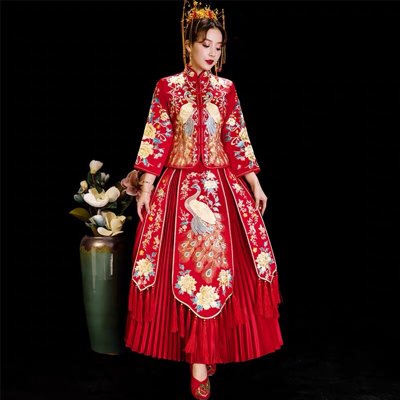 Xiuhe Wedding Dress 2026 New Winter Large Size Wedding Attire for Men and Women Embroidered Kimono Chinese Style Wedding Dress Peacock Xiuhe Wedding Dress 2026 New Winter Large Size Wedding Attire for Men and Women Embroidered Kimono Chinese Style Wedding Dress Peacock