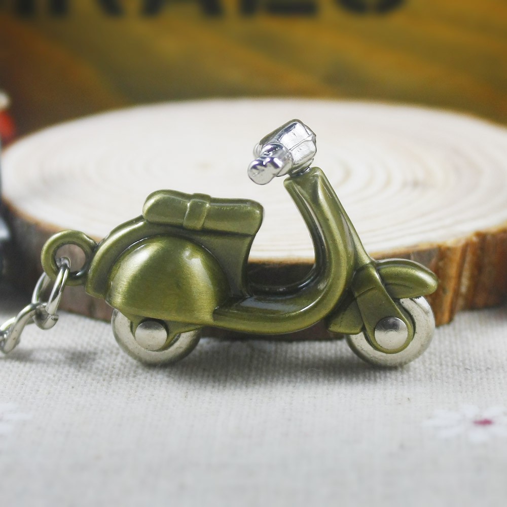 Turning Female Locomotive Key Chain Pendant Creative Men's Car Key Buttons Metal Wheels Handlebars Turnable